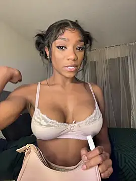 Snapshot of MelaniMelanin chatting on 8, 4, 2026 MelaniMelanin online show from 8, 4, 2026