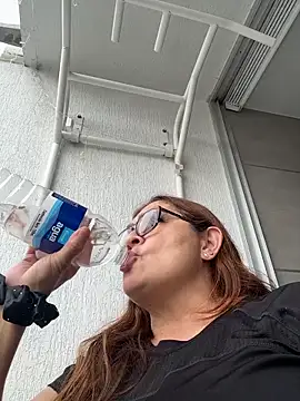 AntonellaAlondra4 online show from 1, 4, 2026