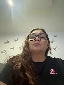 AntonellaAlondra4 online show from 15, 6, 2026