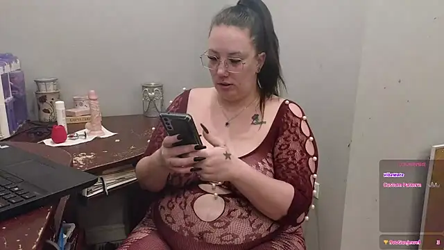 ThickGirlsDoItBetter online show from 10, 2, 2026