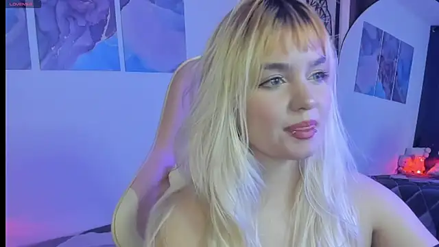 Snapshot of Pretty__zoe chatting on 12, 3, 2025 Pretty  zoe online show from 12, 3, 2025