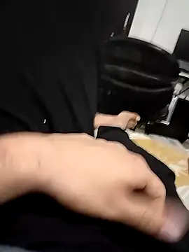 Snapshot of tarun997700 chatting on 8, 1, 2025 tarun997700 online show from 8, 1, 2025