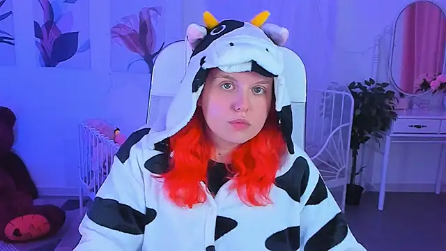 NielletaBlossom online show from 3, 2, 2025