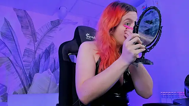 NielletaBlossom online show from 9, 3, 2025