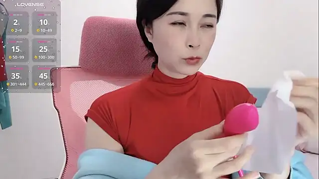 Snapshot of Qwi-V1 chatting on 18, 1, 2025 Qwi-V1 online show from 18, 1, 2025