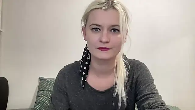 Onika Love online show from 7, 11, 2025