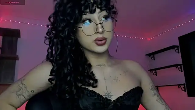 Heka Prudence online show from 18, 4, 2026