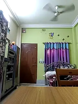 Snapshot of Royalgirl667 chatting on 8, 12, 2024 Royalgirl667 online show from 8, 12, 2024