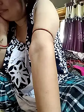 Snapshot of Royalgirl667 chatting on 10, 12, 2024 Royalgirl667 online show from 10, 12, 2024