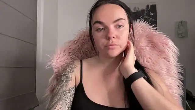 yorkshiregal online show from 11, 12, 2024