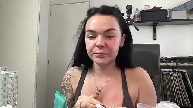 Snapshot of yorkshiregal chatting on 1, 2, 2026 yorkshiregal online show from 1, 2, 2026