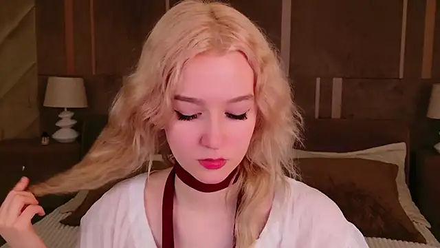 Snapshot of NaomiLoys chatting on 22, 3, 2025 NaomiLoys online show from 22, 3, 2025