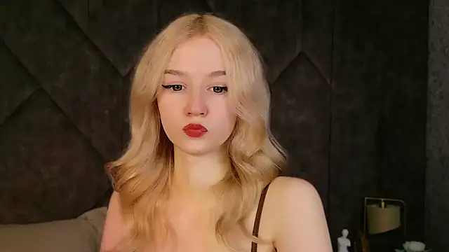 NaomiLoys online show from 23, 2, 2026