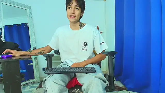 Zacktk7 online show from 18, 2, 2025