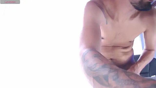 Snapshot of Bedobigcock chatting on 10, 3, 2025 Bedobigcock online show from 10, 3, 2025