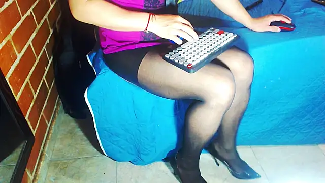 Snapshot of alexandrasexy32 chatting on 31, 7, 2026 alexandrasexy32 online show from 31, 7, 2026