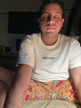 Snapshot of TacosSenpai chatting on 4, 10, 2025 TacosSenpai online show from 4, 10, 2025