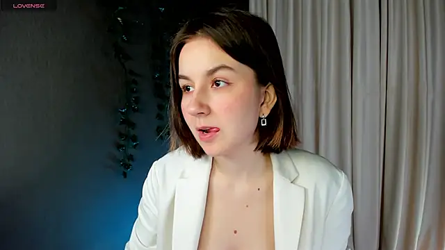 Snapshot of mind_game chatting on 8, 12, 2024 mind game online show from 8, 12, 2024