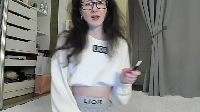 Baby Jewel online show from 20, 11, 2025