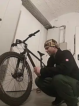 Gilgamesch1704 online show from 9, 2, 2025