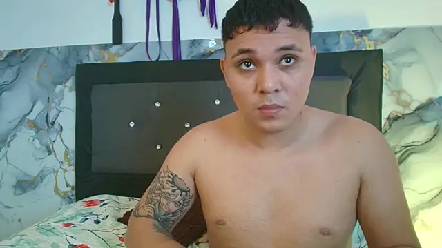 couple lovelyds online show from 17, 4, 2026