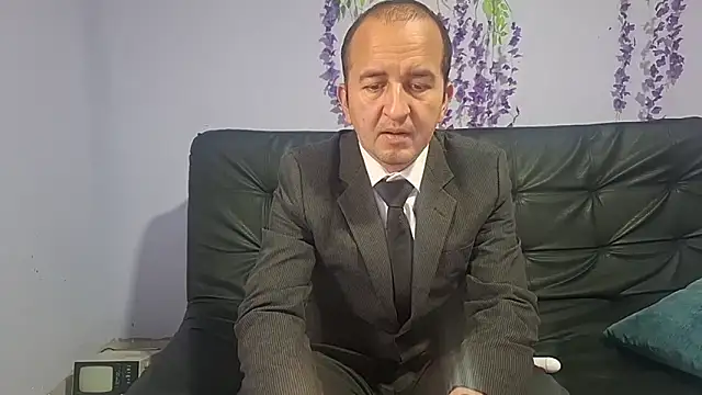 Snapshot of yazforeSolo chatting on 20, 11, 2025 yazforeSolo online show from 20, 11, 2025