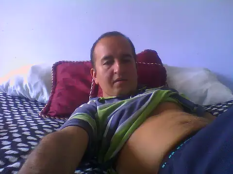 Snapshot of yazforeSolo chatting on 30, 11, 2025 yazforeSolo online show from 30, 11, 2025