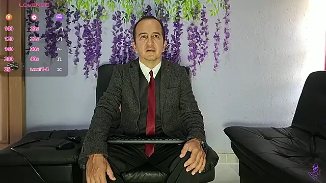 Snapshot of yazforeSolo chatting on 13, 2, 2026 yazforeSolo online show from 13, 2, 2026