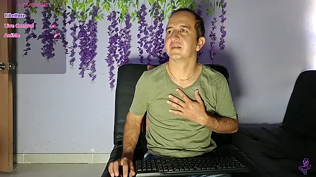 Snapshot of yazforeSolo chatting on 16, 2, 2026 yazforeSolo online show from 16, 2, 2026