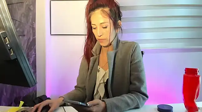 Snapshot of catt_evans1 chatting on 10, 12, 2024 catt evans1 online show from 10, 12, 2024