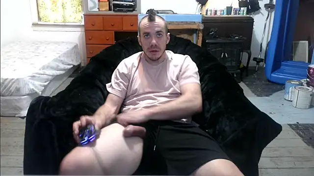 Snapshot of ScubaStevex chatting on 8, 3, 2025 ScubaStevex online show from 8, 3, 2025