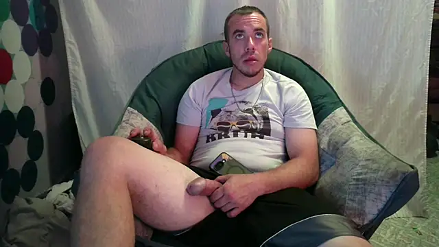 Snapshot of ScubaStevex chatting on 13, 9, 2025 ScubaStevex online show from 13, 9, 2025