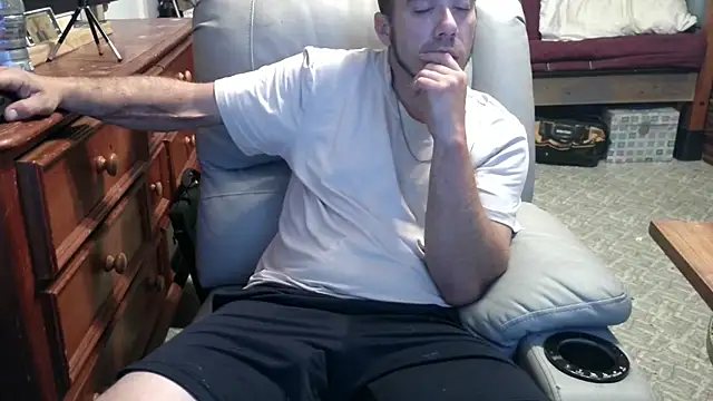 Snapshot of ScubaStevex chatting on 4, 10, 2025 ScubaStevex online show from 4, 10, 2025