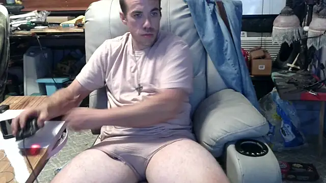 Snapshot of ScubaStevex chatting on 15, 10, 2025 ScubaStevex online show from 15, 10, 2025