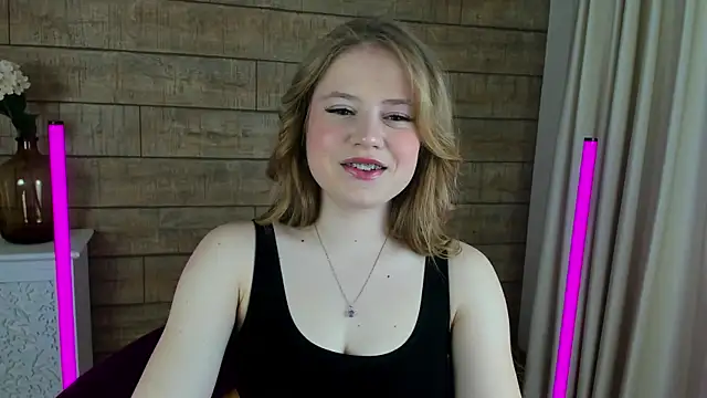 SelinSwarovski online show from 14, 3, 2025