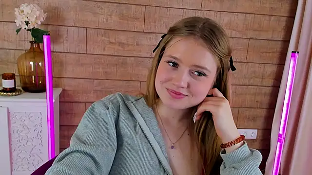 SelinSwarovski online show from 18, 3, 2025