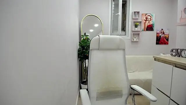 Snapshot of Milla_Cutie18 chatting on 26, 5, 2026 Milla Cutie18 online show from 26, 5, 2026