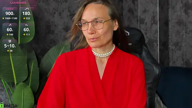 Snapshot of Lillian_White chatting on 22, 6, 2026 Lillian White online show from 22, 6, 2026