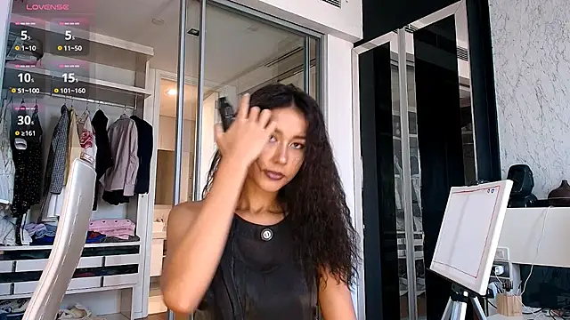 Snapshot of Melissa_Mone chatting on 18, 7, 2026 Melissa Mone online show from 18, 7, 2026