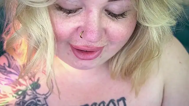 ZaraReignn online show from 6, 4, 2026