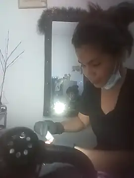 Snapshot of 02julieta chatting on 19, 12, 2024 02julieta online show from 19, 12, 2024