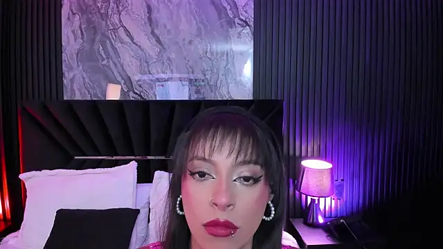 MiiaaMoonroee online show from 31, 5, 2026