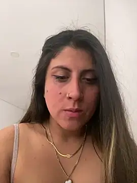 girl anni online show from 28, 1, 2025