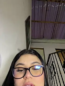 Snapshot of alissonfernandez_ chatting on 10, 5, 2026 alissonfernandez online show from 10, 5, 2026