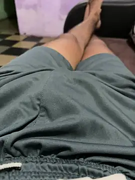 Snapshot of Desiboy___21 chatting on 3, 3, 2025 Desiboy   21 online show from 3, 3, 2025