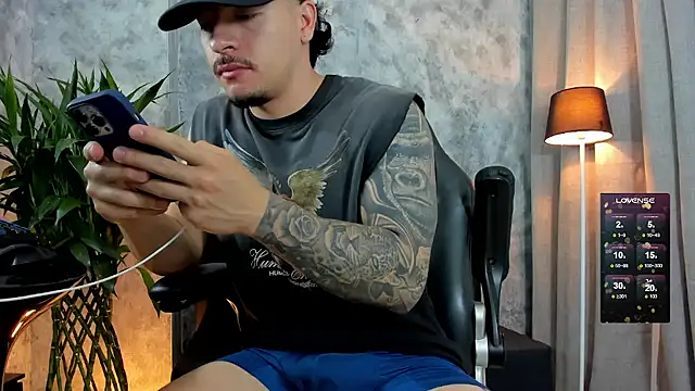 boyc022  online show from 14, 12, 2025