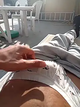 Snapshot of MrTamburine22 chatting on 19, 10, 2025 MrTamburine22 online show from 19, 10, 2025