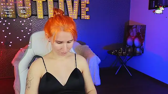 Snapshot of AliceBYKiss chatting on 3, 2, 2025 AliceBYKiss online show from 3, 2, 2025