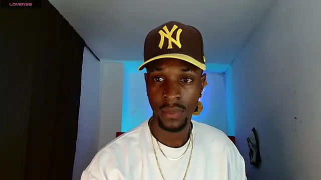 Snapshot of Aroonpapisex chatting on 20, 2, 2026 Aroonpapisex online show from 20, 2, 2026