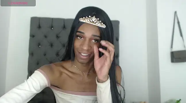 lucianadolll online show from 20, 3, 2025